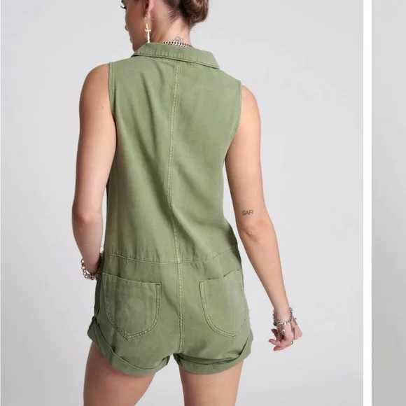 One Teaspoon | Khaki Mini Braxton Overalls - Picture 4 of 10